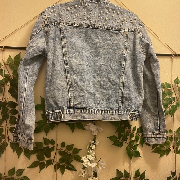 Pearl Denim Jean Jacket - Picture 3 of 5